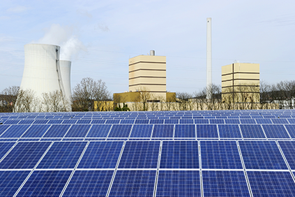 Auf dem ehemaligen Gelände der Kokerei Fürstenhausen in Völklingen erzeugt heute eine Photovoltaikanlage Strom für 1.200 Haushalte