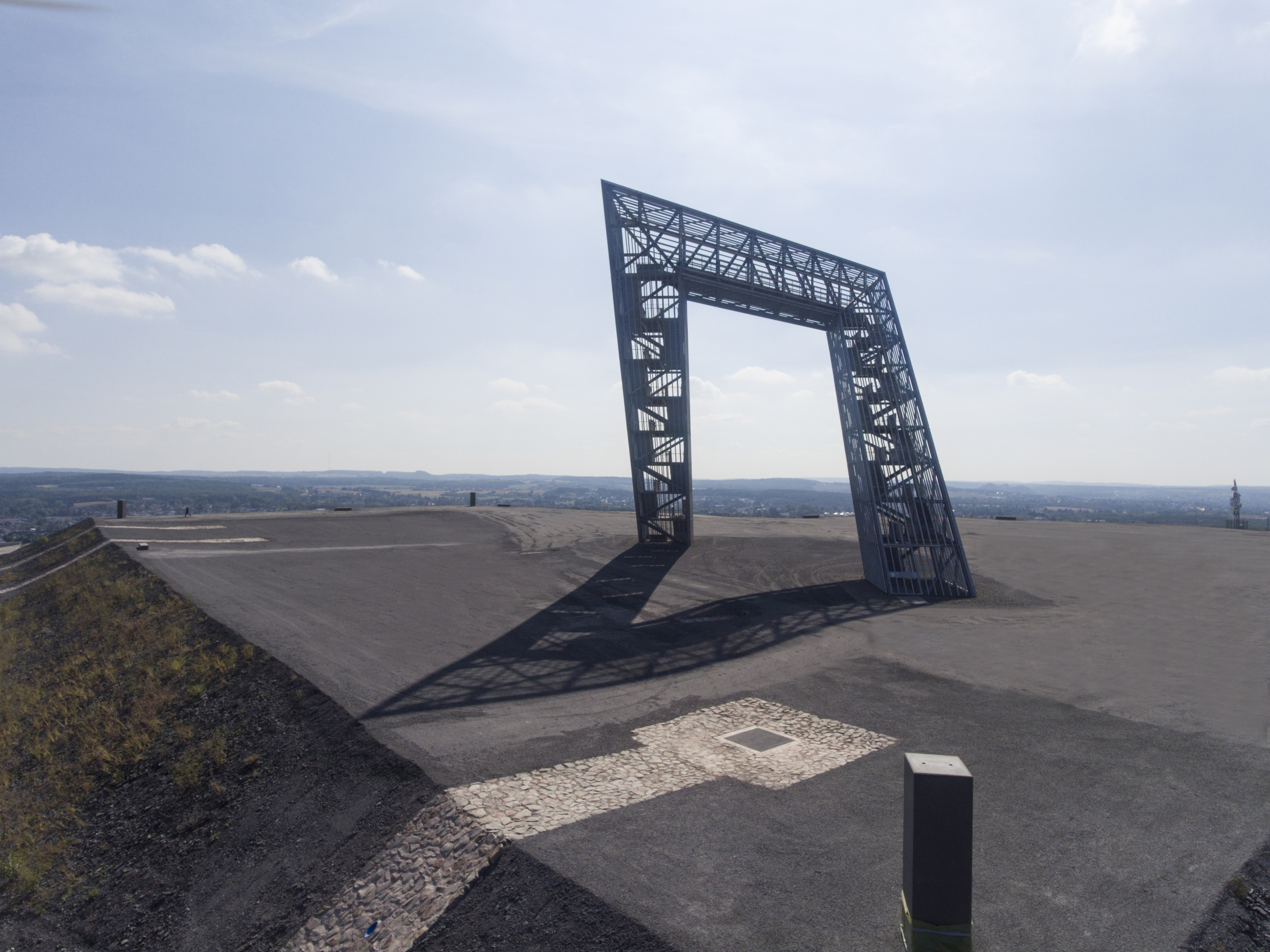 Sieht von jeder Seite anders aus: das Saarpolygon auf der Halde Duhamel in Ensdorf