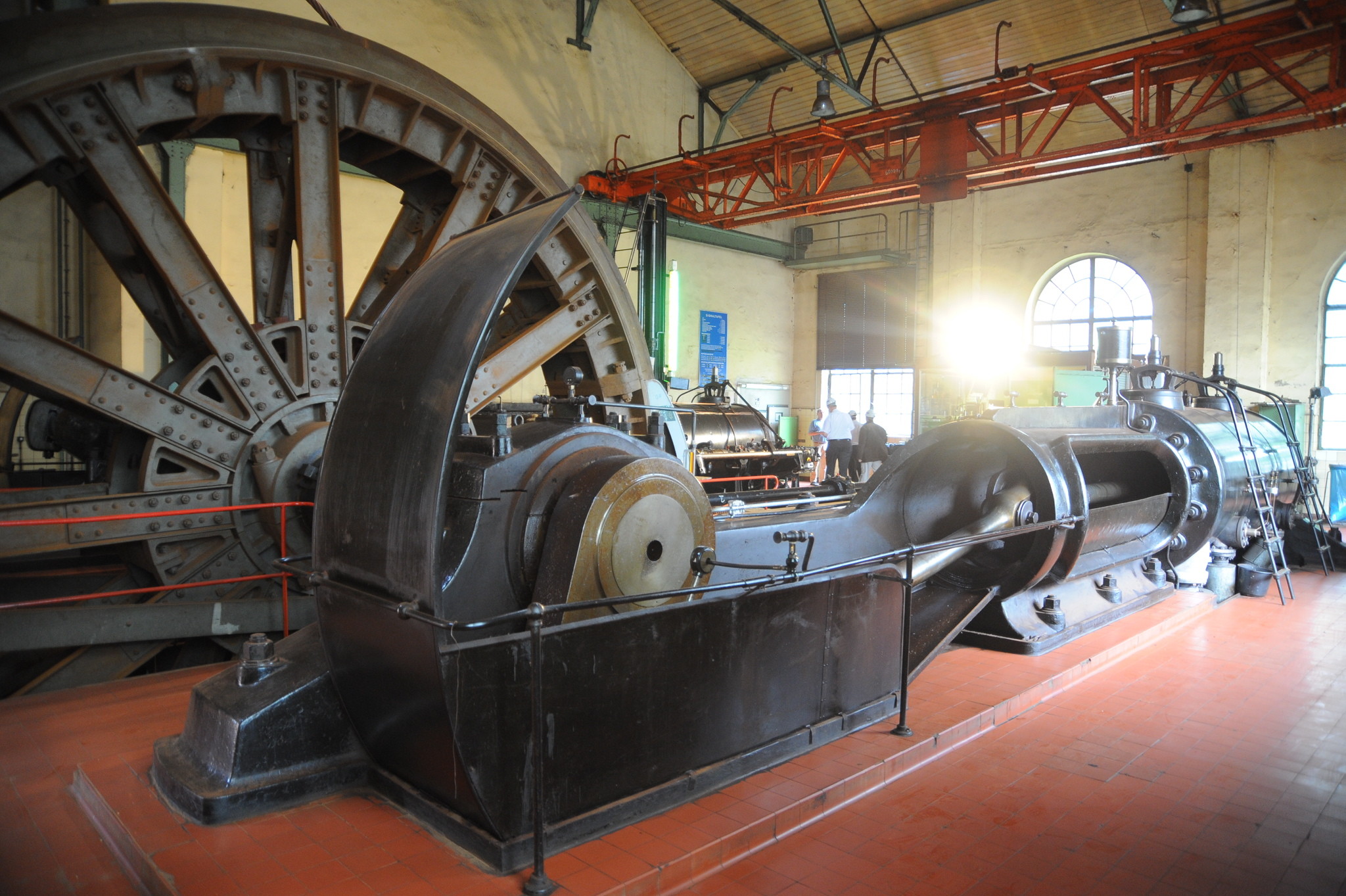 Blick in das Fördermaschinenhaus: die dampfgetriebenen Fördermaschinen