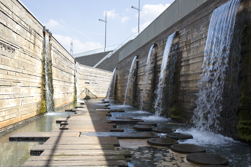 Der Mosesgang des Wassergartens am Erlebnisort Reden in Schiffweiler