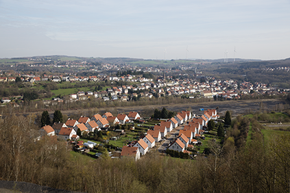 Die Siedlung Madenfelder Hof im Ortsteil  Landsweiler-Rden der Gemeinde Schiffweiler