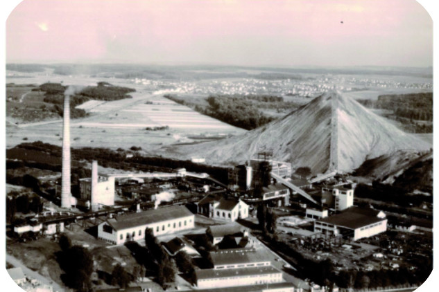 Historische Luftaufnahme der Halde Duhamel in Ensdorf.