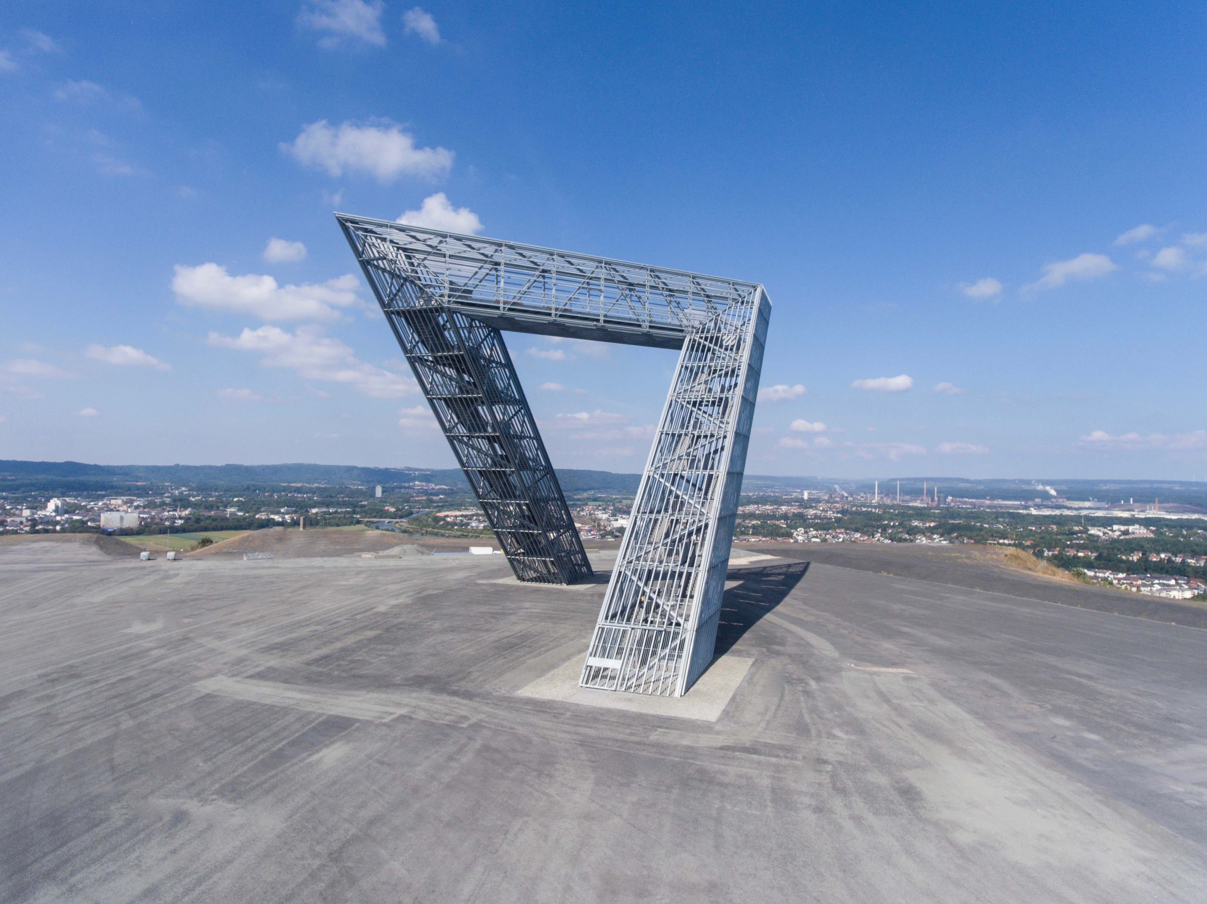 Sieht von jeder Seite anders aus: das Saarpolygon auf der Halde Duhamel in Ensdorf