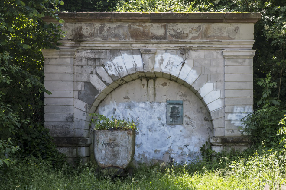 Das nördliche Stollenmundloch des Veltheimstollens, der von der ehemaligen Grube Viktoria in Püttlingen bis zur ehemaligen Grube Luisenthal in Völklingen verläuft